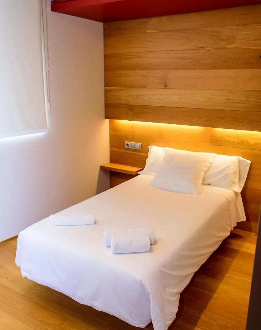 Hotel Estació Olot 3*,